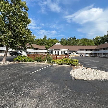 Travelodge By Wyndham Mackinaw City Ngoại thất bức ảnh