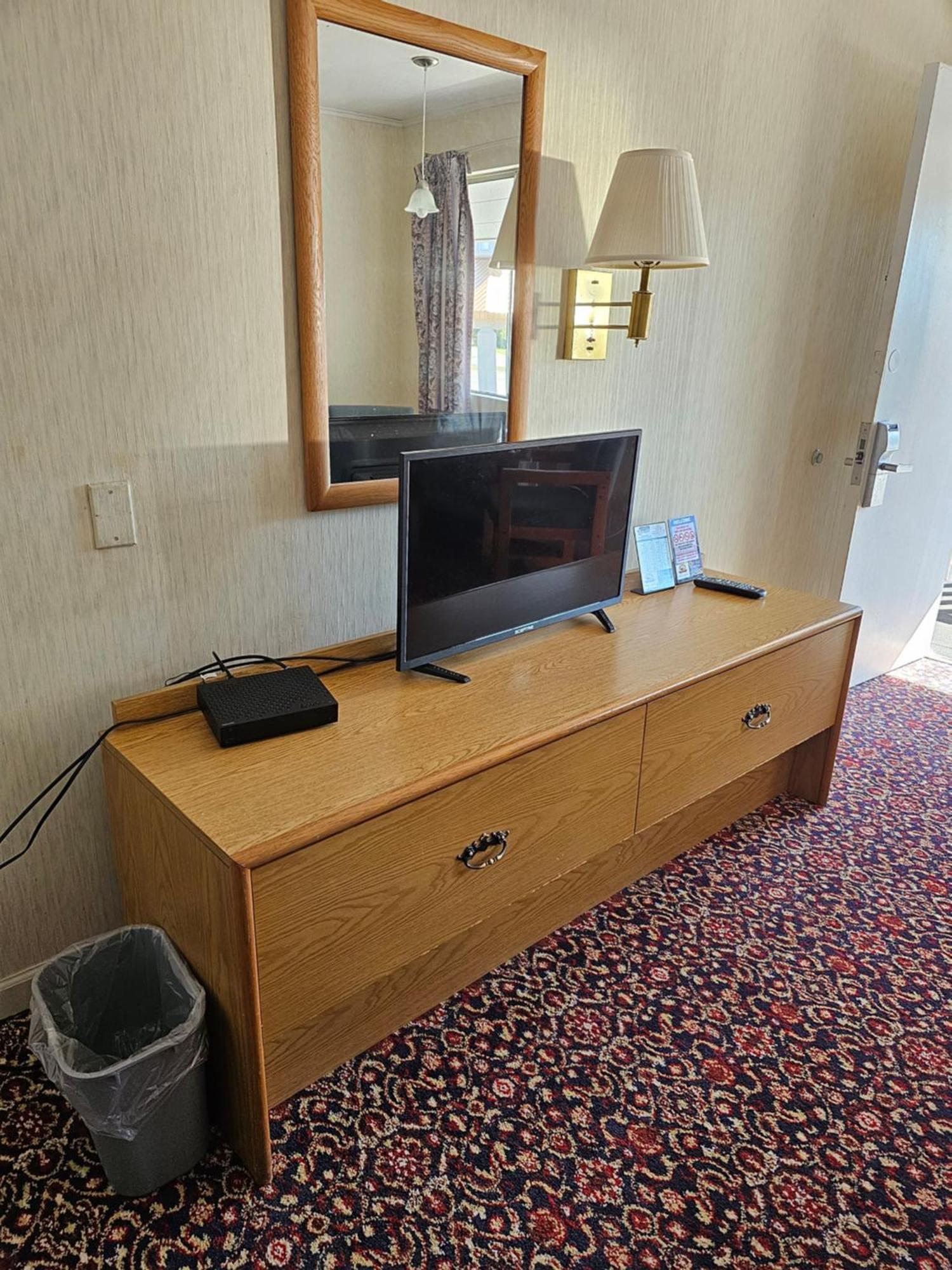 Travelodge By Wyndham Mackinaw City Ngoại thất bức ảnh