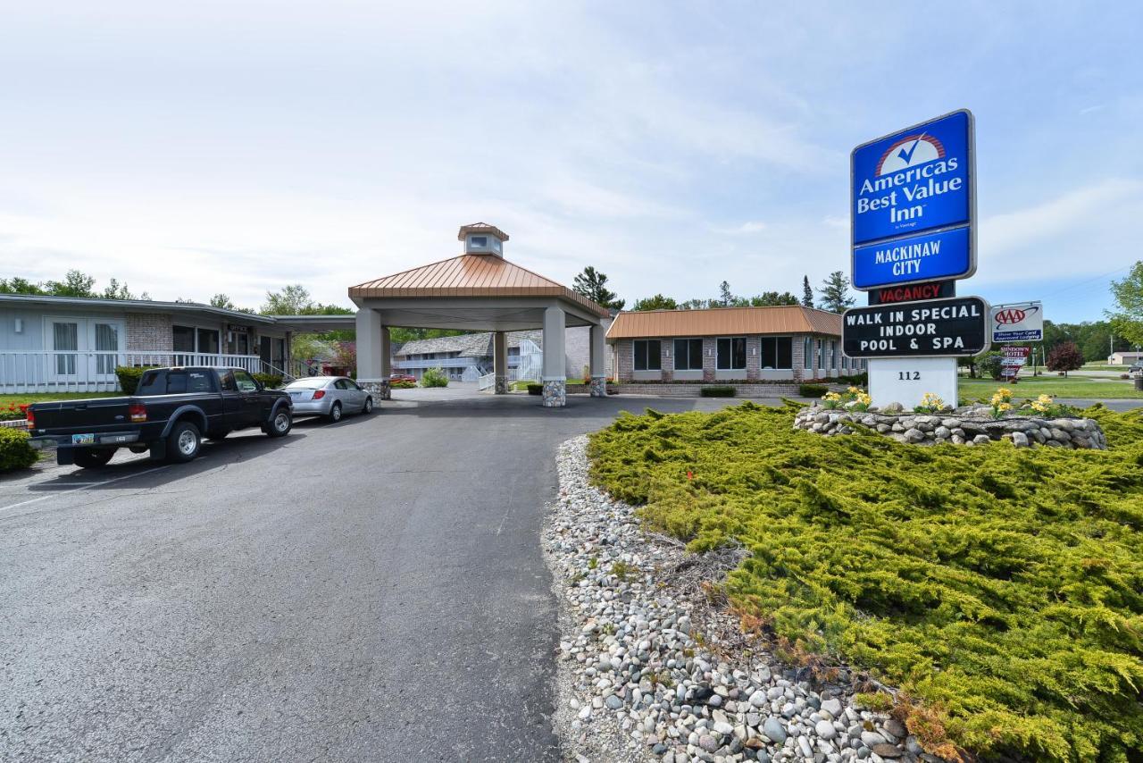 Travelodge By Wyndham Mackinaw City Ngoại thất bức ảnh